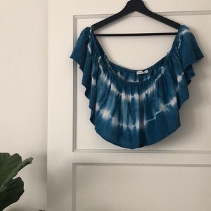off shoulder tie dye crop top